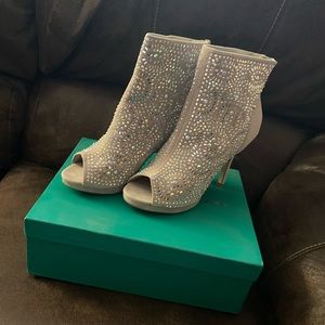 Lauren Lorraine Yasmin peep toe heels suede